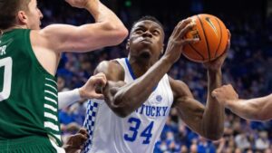 Oscar Tshiebwe clarifies statement that Bob Huggins threatened a smear campaign